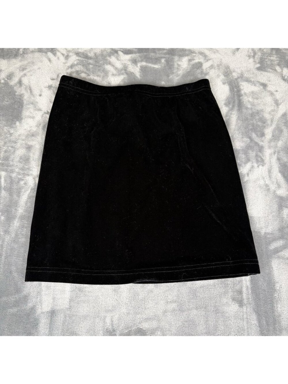 90s Y2k No Boundaries Med 7/9  Black  Stretch Velvet Mini Skirt Romantic Goth